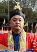 韦静清